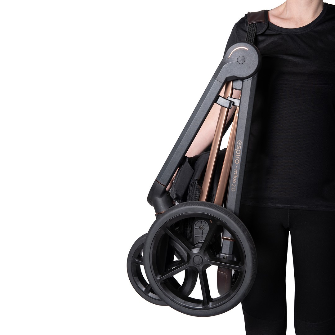 Miloo na ramieniu (Copiar)